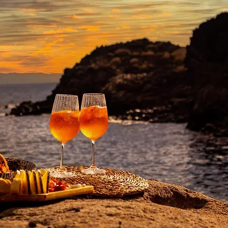Sea View I Pool I Private Garage I Wi-fi I Grill I Wine L Coffee *