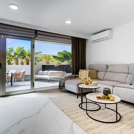 Sea View I Pool I Private Garage I Wi-fi I Grill I Wine L Coffee *