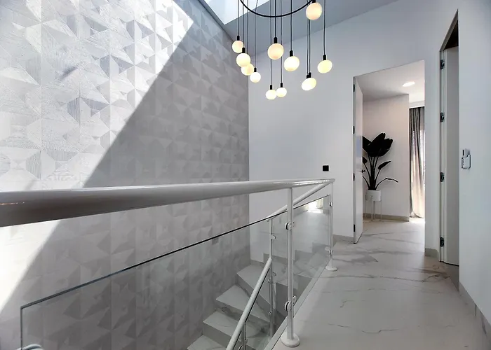 Sea View I Pool I Private Garage I Wi-fi I Wine L Coffee 别墅 圣米格尔德阿沃纳