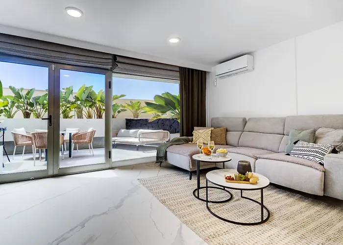 Sea View I Pool I Private Garage I Wi-fi I Wine L Coffee *