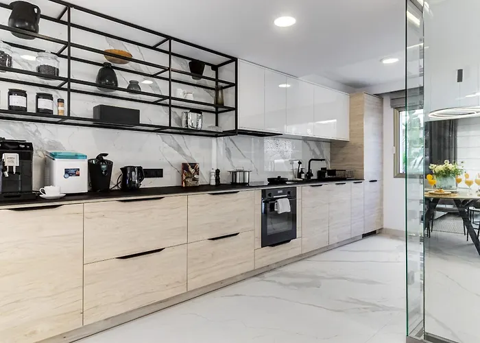 Sea View I Pool I Private Garage I Wi-fi I Wine L Coffee *