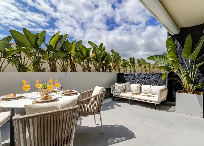 Sea View I Pool I Private Garage I Wi-fi I Wine L Coffee 别墅 圣米格尔德阿沃纳