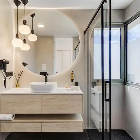 Sea View I Pool I Private Garage I Wi-fi I Wine L Coffee